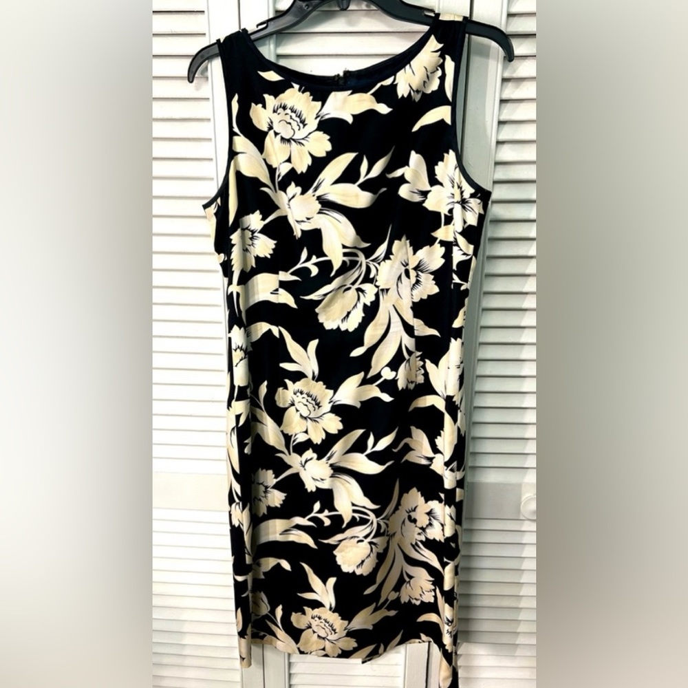 Ann Taylor fitted dress black, white, and cream size 10. 
Silk and acetate.